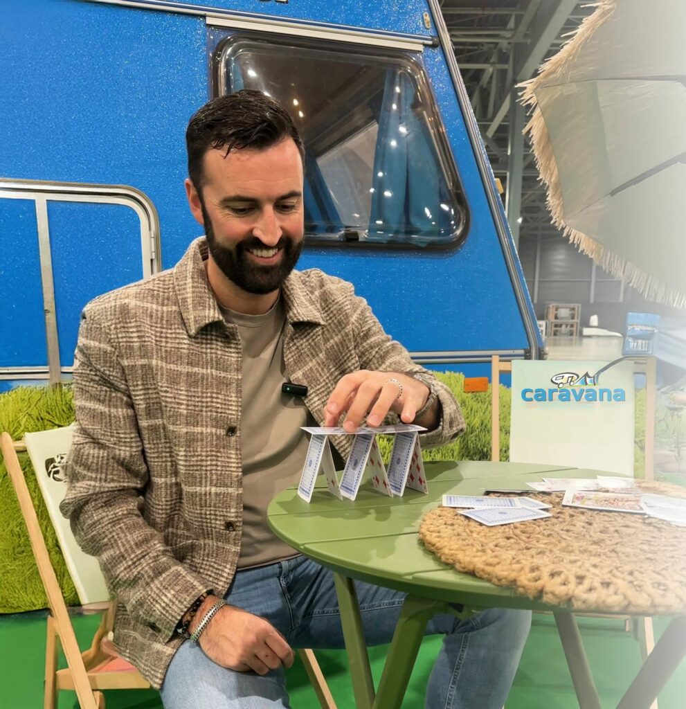 Alleskunner kaartenhuis